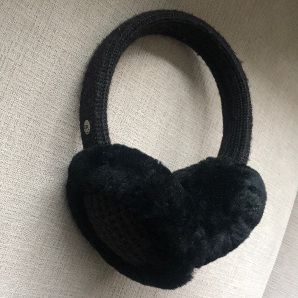 UGG Sheepskin Earmuff